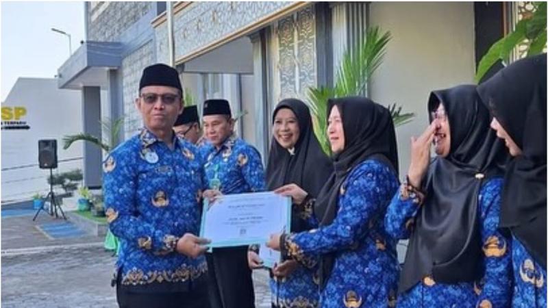 Raih Capaian Anggaran Fasilitas, Man 10 Jombang Mendapat Penghargaan di Hari Kesaktian Pancasila