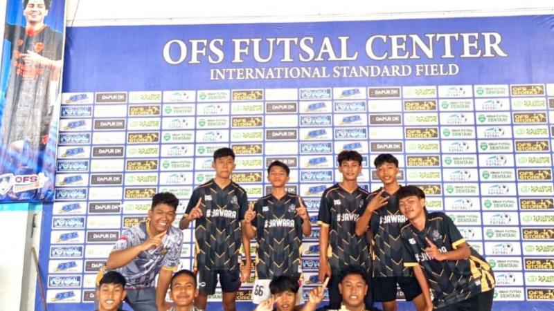 Tampil Dominan, Tim Futsal MAN 10 Jombang Sabet Gelar Juara I Troveo Cup 2026