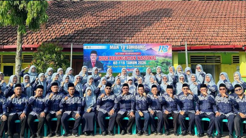 MAN 10 Jombang memperingatan Hari Kebangkitan Nasional yang ke-118 berlangsung dengan khidmat dan semangat nasionalisme.