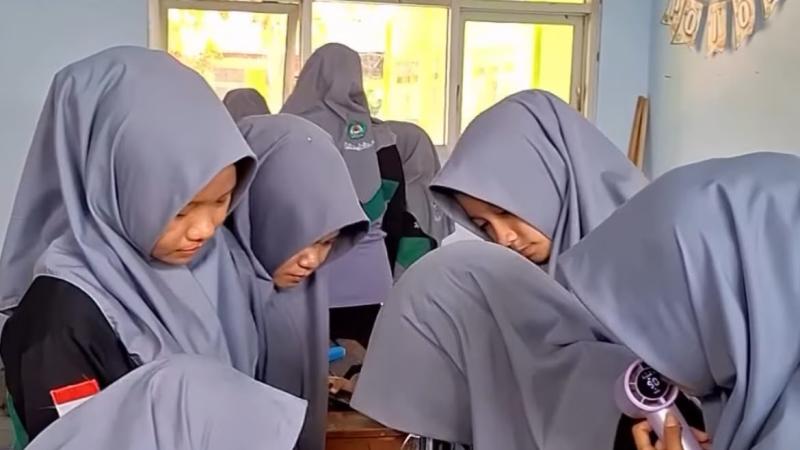Belajar Biologi Jadi Lebih Seru di MAN 10 Jombang!