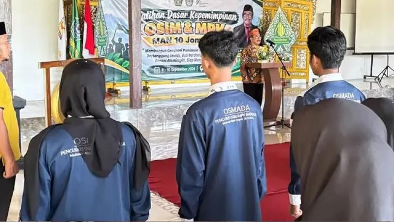 LDK OSIM ADAN MPK MAN 10 JOMBANG: MEMBENTUK PEMINMPIN MUDA YANG BERKARAKTER DAN BERTANGGUNG JAWAB