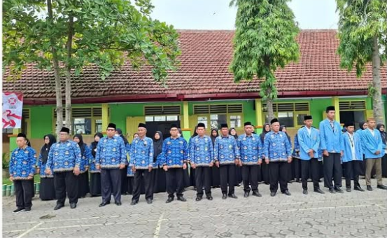 Guru Profesional & Berpengalaman